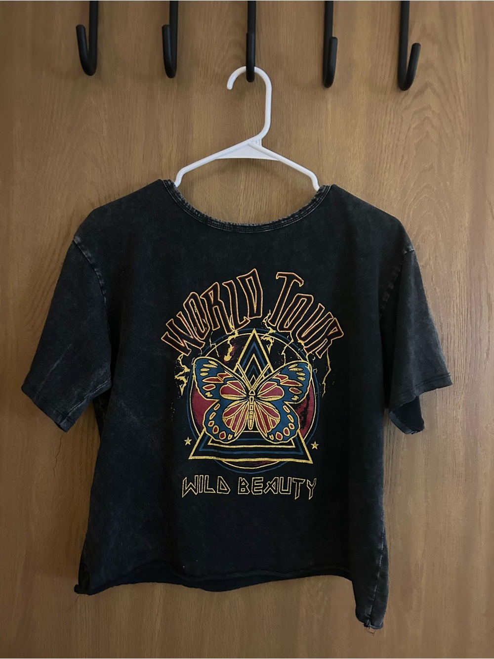 Women’s Cropped Graphic Tee
